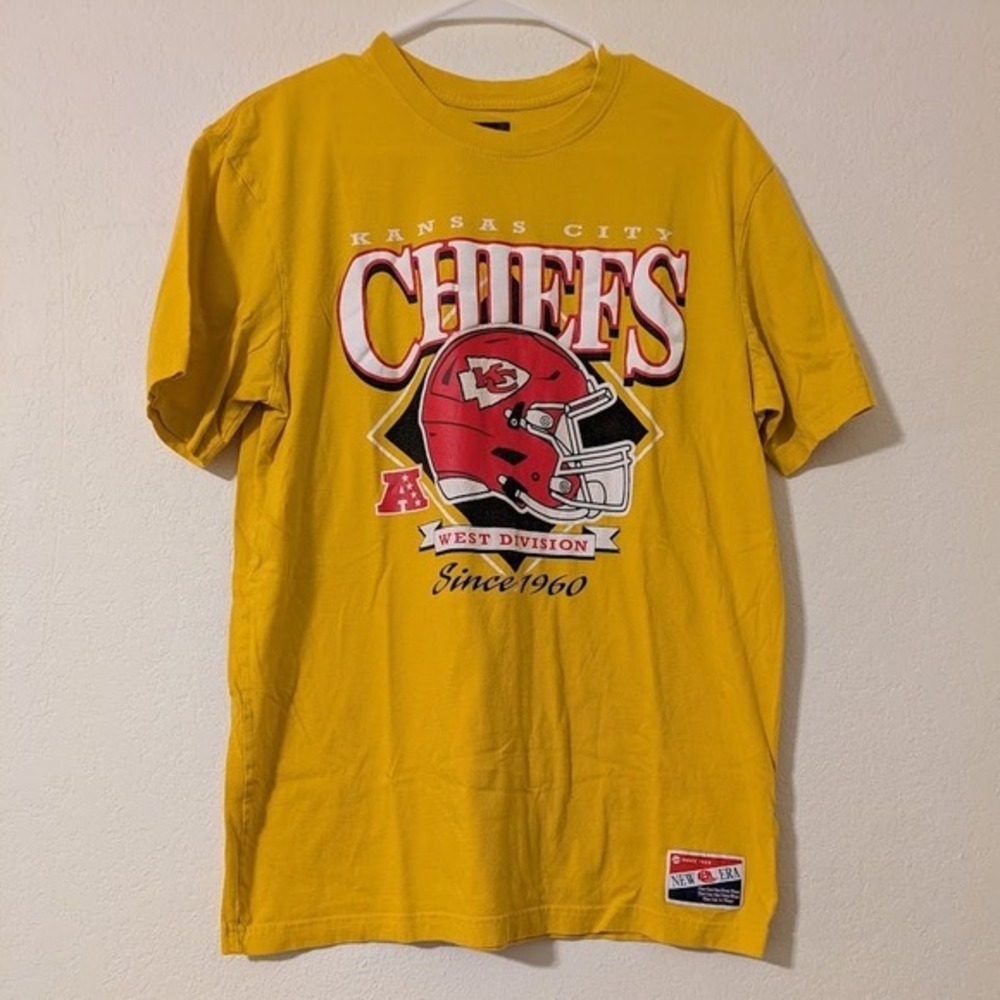 New Era NFL Kansas City Chiefs Throwback T-Shirt – Men's‎ Medium, Gold
